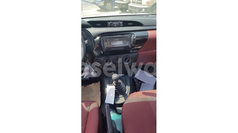 Big with watermark toyota hilux east mahe import dubai 5979