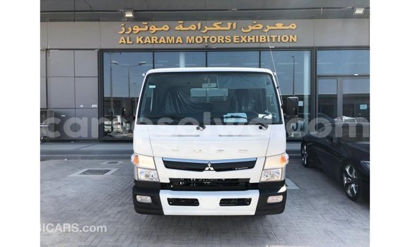 Acheter Import Voiture Mitsubishi Carisma Blanc à Import - Dubai, East Mahé Acheter Import Voiture Mitsubishi Carisma Blanc à Import - Dubai, East Mahé