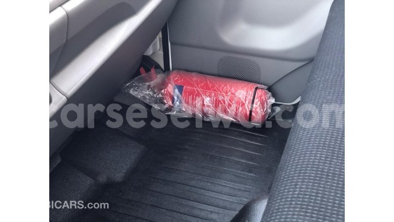 Big with watermark mitsubishi carisma east mahe import dubai 5982