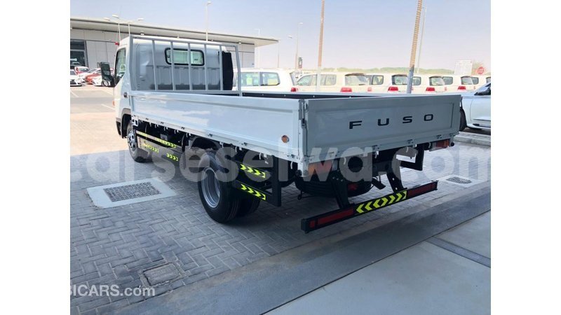 Big with watermark mitsubishi carisma east mahe import dubai 5982
