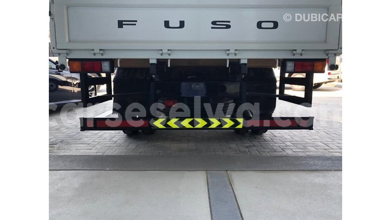 Big with watermark mitsubishi carisma east mahe import dubai 5982