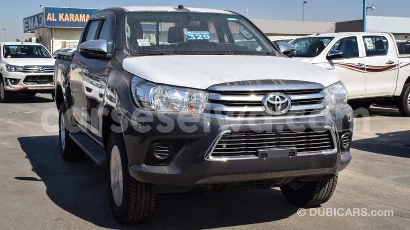 Big with watermark toyota hilux east mahe import dubai 5983