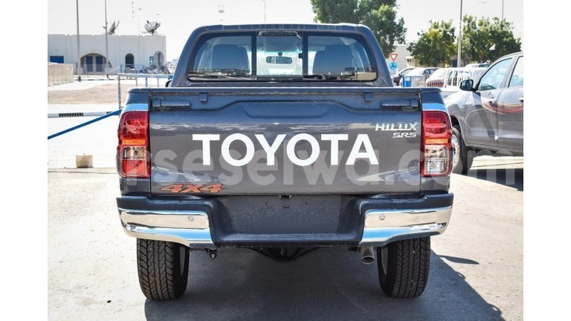 Big with watermark toyota hilux east mahe import dubai 5984