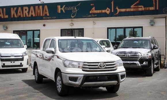 Acheter Import Voiture Toyota Hilux Blanc à Import - Dubai, East Mahé Acheter Import Voiture Toyota Hilux Blanc à Import - Dubai, East Mahé