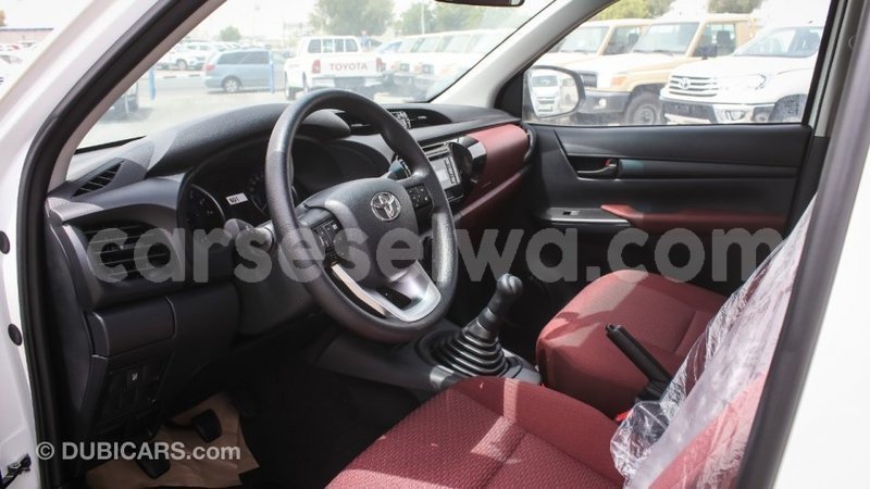 Big with watermark toyota hilux east mahe import dubai 5985