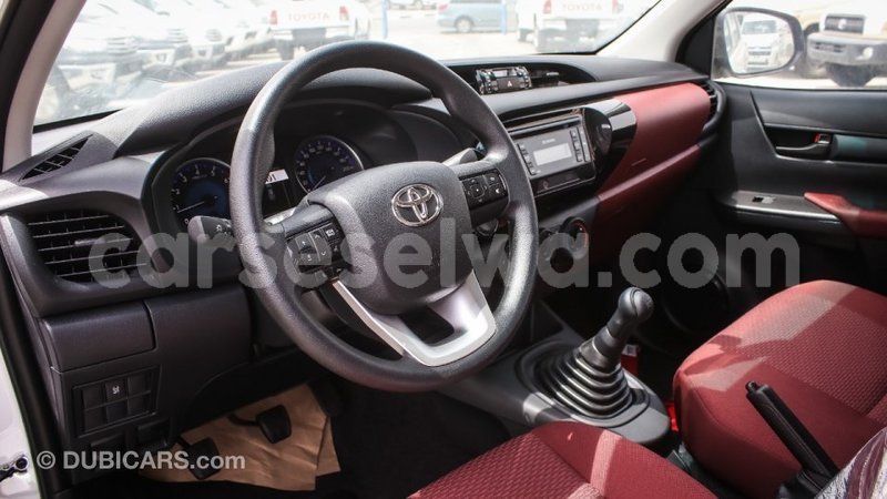 Big with watermark toyota hilux east mahe import dubai 5985
