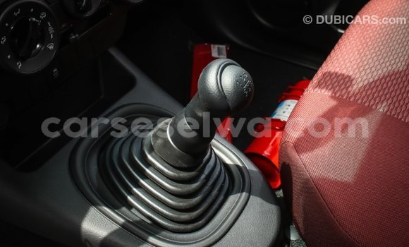 Acheter Import Voiture Toyota Hilux Blanc à Import - Dubai, East Mahé Acheter Import Voiture Toyota Hilux Blanc à Import - Dubai, East Mahé