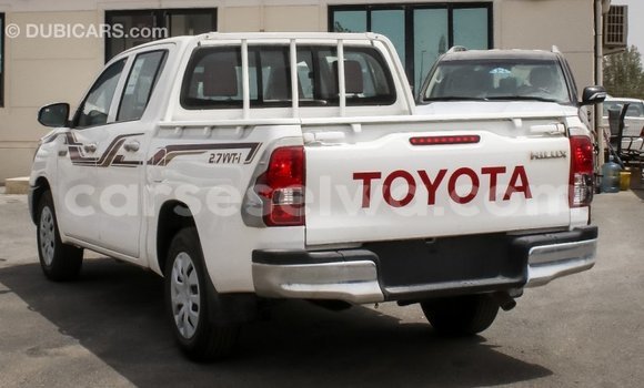 Acheter Import Voiture Toyota Hilux Blanc à Import - Dubai, East Mahé Acheter Import Voiture Toyota Hilux Blanc à Import - Dubai, East Mahé