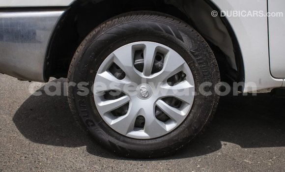 Acheter Import Voiture Toyota Hilux Blanc à Import - Dubai, East Mahé Acheter Import Voiture Toyota Hilux Blanc à Import - Dubai, East Mahé