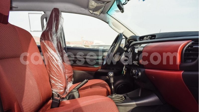 Big with watermark toyota hilux east mahe import dubai 5986