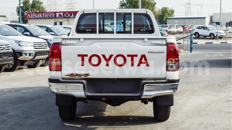 Big with watermark toyota hilux east mahe import dubai 5986