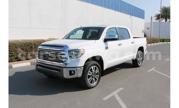 Acheter Import Voiture Toyota Tundra Blanc à Import - Dubai, East Mahé Acheter Import Voiture Toyota Tundra Blanc à Import - Dubai, East Mahé