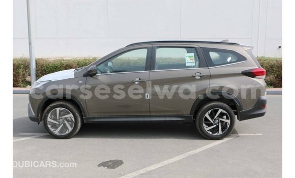 Acheter Import Voiture Toyota Rush Marron à Import - Dubai, East Mahé Acheter Import Voiture Toyota Rush Marron à Import - Dubai, East Mahé