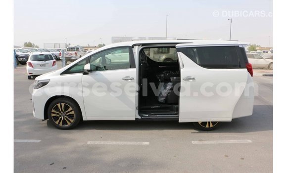 Acheter Import Voiture Toyota Alphard Blanc à Import - Dubai, East Mahé Acheter Import Voiture Toyota Alphard Blanc à Import - Dubai, East Mahé