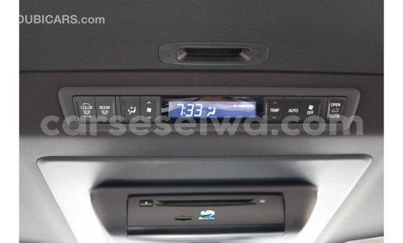 Acheter Import Voiture Toyota Alphard Blanc à Import - Dubai, East Mahé Acheter Import Voiture Toyota Alphard Blanc à Import - Dubai, East Mahé