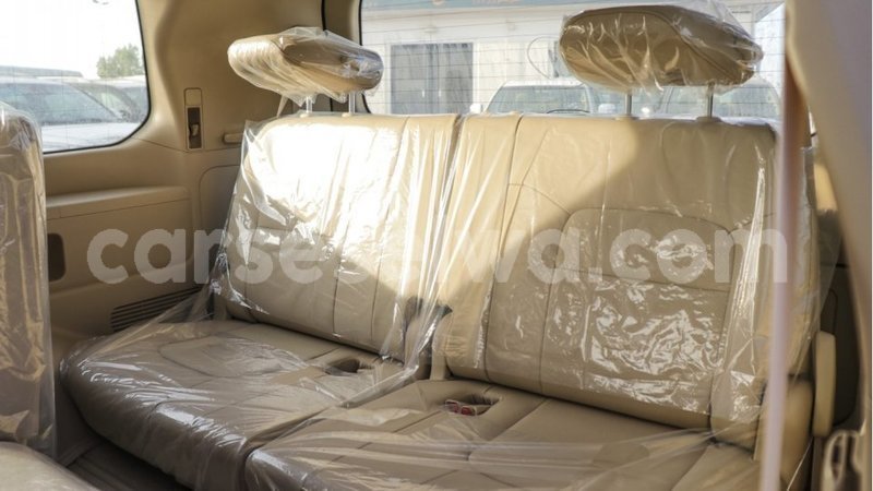 Big with watermark toyota land cruiser east mahe import dubai 5997