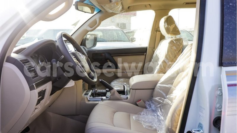 Big with watermark toyota land cruiser east mahe import dubai 5997