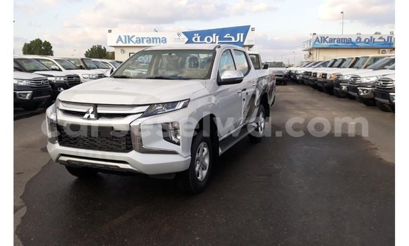 Acheter Import Voiture Mitsubishi L200 Blanc à Import - Dubai, East Mahé Acheter Import Voiture Mitsubishi L200 Blanc à Import - Dubai, East Mahé