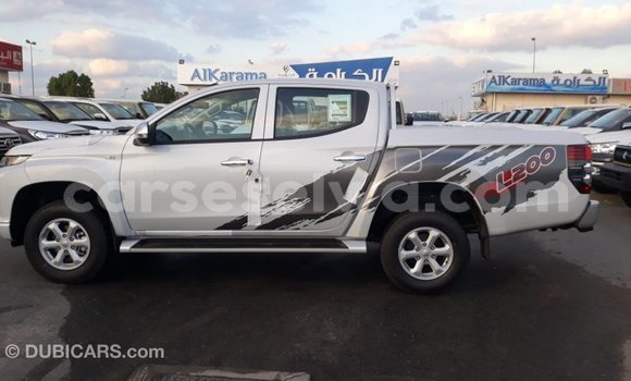 Acheter Import Voiture Mitsubishi L200 Blanc à Import - Dubai, East Mahé Acheter Import Voiture Mitsubishi L200 Blanc à Import - Dubai, East Mahé
