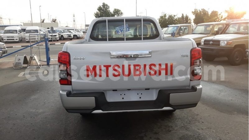 Big with watermark mitsubishi l200 east mahe import dubai 5999