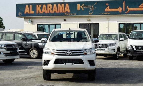 Acheter Import Voiture Toyota Hilux Blanc à Import - Dubai, East Mahé Acheter Import Voiture Toyota Hilux Blanc à Import - Dubai, East Mahé