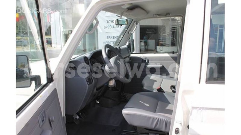 Big with watermark toyota land cruiser east mahe import dubai 6008