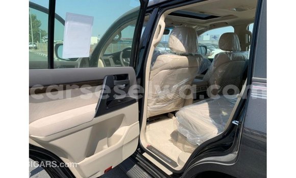 Buy Import Toyota Land Cruiser Black Car in Import - Dubai in East Mahé Buy Import Toyota Land Cruiser Black Car in Import - Dubai in East Mahé