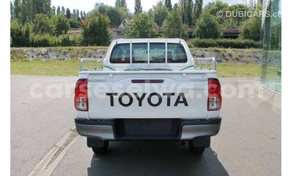 Buy Import Toyota Hilux White Car in Import - Dubai in East Mahé Buy Import Toyota Hilux White Car in Import - Dubai in East Mahé