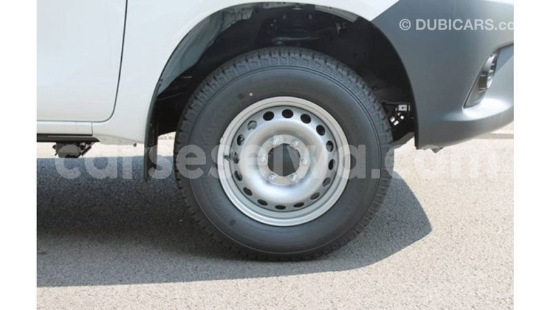 Big with watermark toyota hilux east mahe import dubai 6011