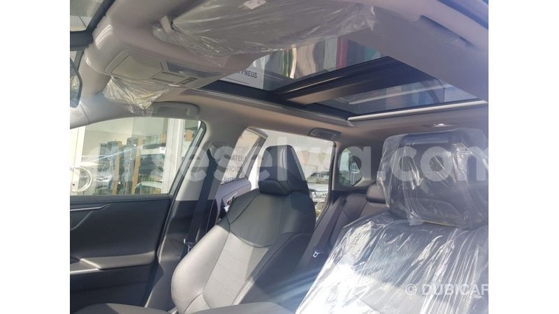 Big with watermark toyota ade east mahe import dubai 6014