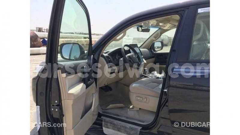 Big with watermark toyota land cruiser east mahe import dubai 6016