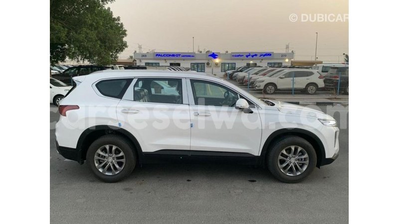 Big with watermark hyundai santa fe east mahe import dubai 6020