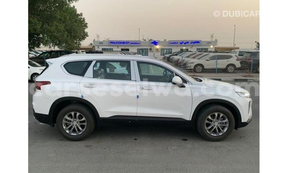 Buy Import Hyundai Santa Fe White Car in Import - Dubai in East Mahé Buy Import Hyundai Santa Fe White Car in Import - Dubai in East Mahé