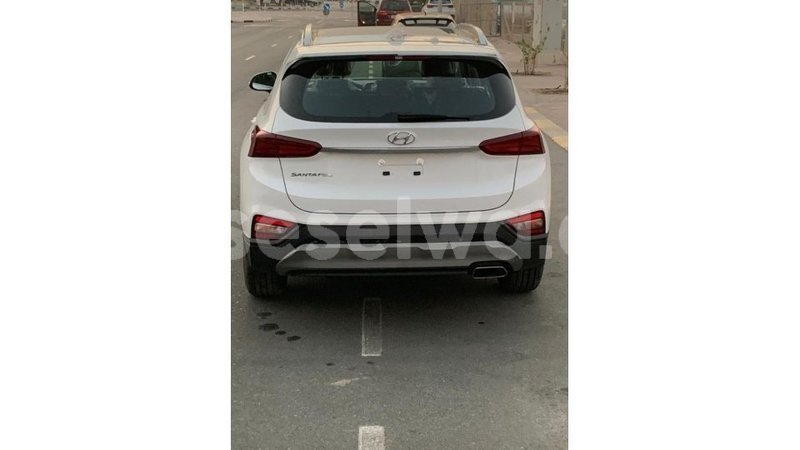 Big with watermark hyundai santa fe east mahe import dubai 6020
