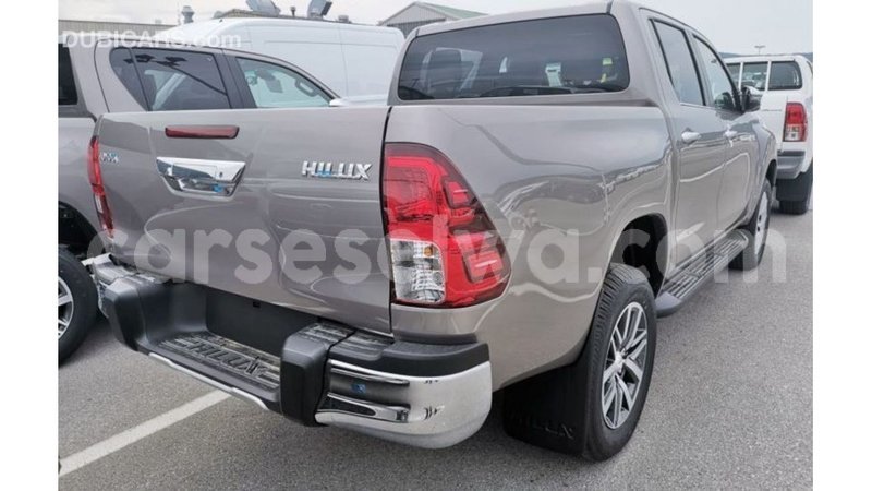 Big with watermark toyota hilux east mahe import dubai 6021