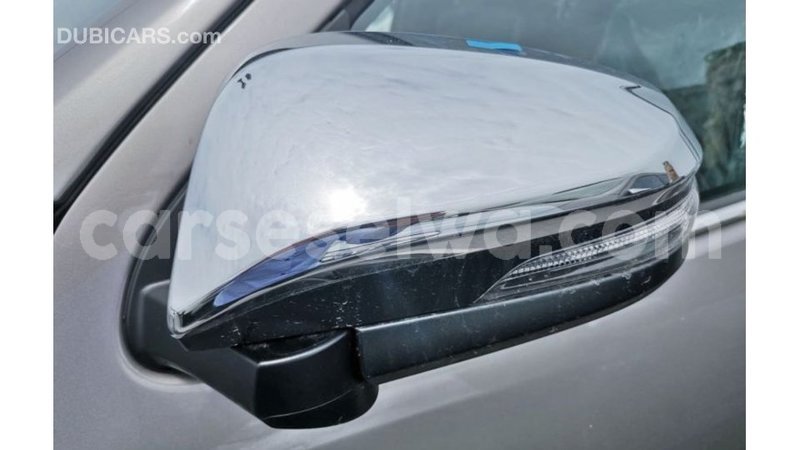 Big with watermark toyota hilux east mahe import dubai 6021