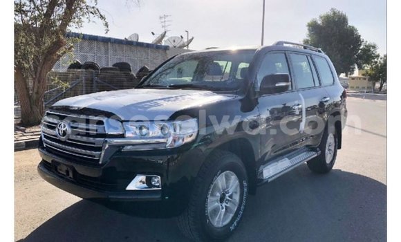 Buy Import Toyota Land Cruiser Black Car in Import - Dubai in East Mahé Buy Import Toyota Land Cruiser Black Car in Import - Dubai in East Mahé