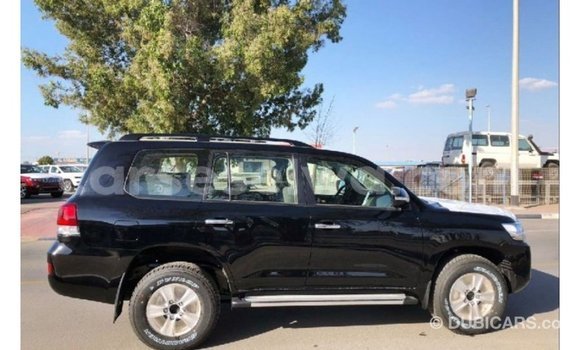Buy Import Toyota Land Cruiser Black Car in Import - Dubai in East Mahé Buy Import Toyota Land Cruiser Black Car in Import - Dubai in East Mahé