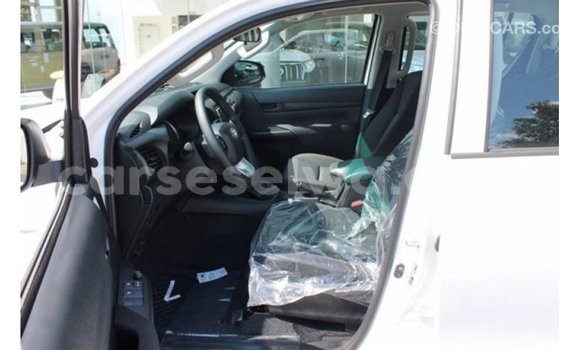 Buy Import Toyota Hilux White Car in Import - Dubai in East Mahé Buy Import Toyota Hilux White Car in Import - Dubai in East Mahé