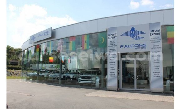 Buy Import Toyota Hilux White Car in Import - Dubai in East Mahé Buy Import Toyota Hilux White Car in Import - Dubai in East Mahé