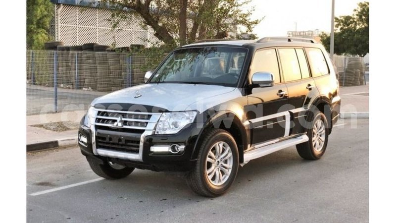 Big with watermark mitsubishi pajero east mahe import dubai 6026