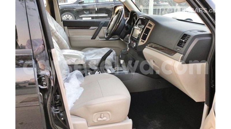 Big with watermark mitsubishi pajero east mahe import dubai 6026