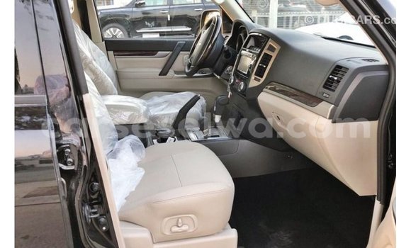 Buy Import Mitsubishi Pajero Black Car in Import - Dubai in East Mahé Buy Import Mitsubishi Pajero Black Car in Import - Dubai in East Mahé