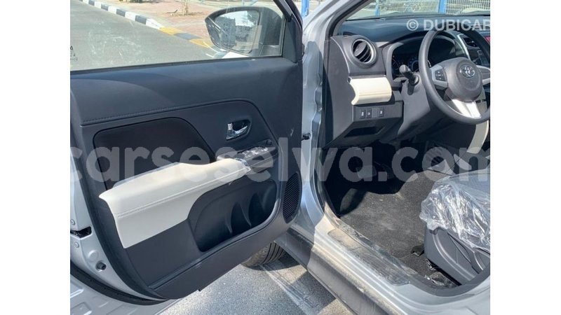 Big with watermark toyota rush east mahe import dubai 6029