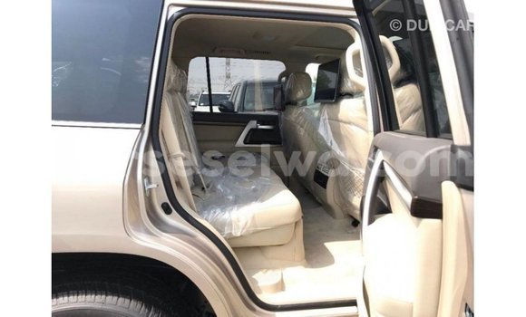 Buy Import Toyota Land Cruiser Other Car in Import - Dubai in East Mahé Buy Import Toyota Land Cruiser Other Car in Import - Dubai in East Mahé