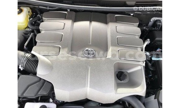 Acheter Import Voiture Toyota Land Cruiser Noir à Import - Dubai, East Mahé Acheter Import Voiture Toyota Land Cruiser Noir à Import - Dubai, East Mahé