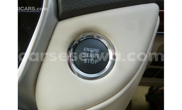 Buy Import Toyota Land Cruiser White Car in Import - Dubai in East Mahé Buy Import Toyota Land Cruiser White Car in Import - Dubai in East Mahé
