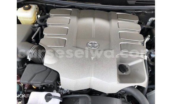 Buy Import Toyota Land Cruiser Other Car in Import - Dubai in East Mahé Buy Import Toyota Land Cruiser Other Car in Import - Dubai in East Mahé