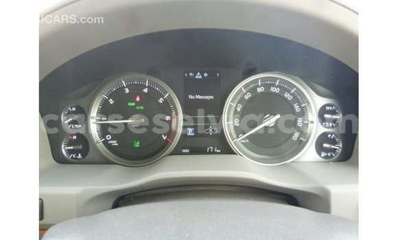 Buy Import Toyota Land Cruiser White Car in Import - Dubai in East Mahé Buy Import Toyota Land Cruiser White Car in Import - Dubai in East Mahé