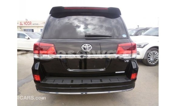 Acheter Import Voiture Toyota Land Cruiser Noir à Import - Dubai, East Mahé Acheter Import Voiture Toyota Land Cruiser Noir à Import - Dubai, East Mahé